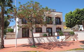 Hotel-Apartamento Carolina y Vanessa